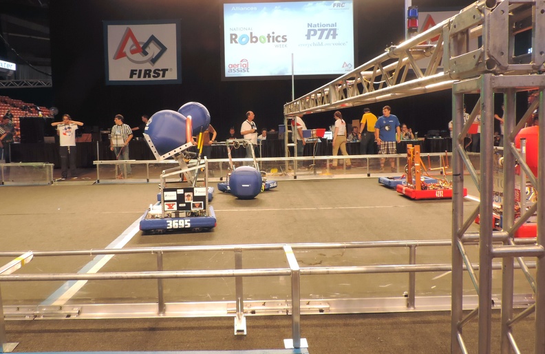 2014-frc-midwest-regional---practice-matches_13784398715_o.jpg