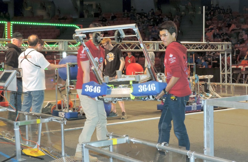 2014-frc-midwest-regional---practice-matches_13784744694_o.jpg